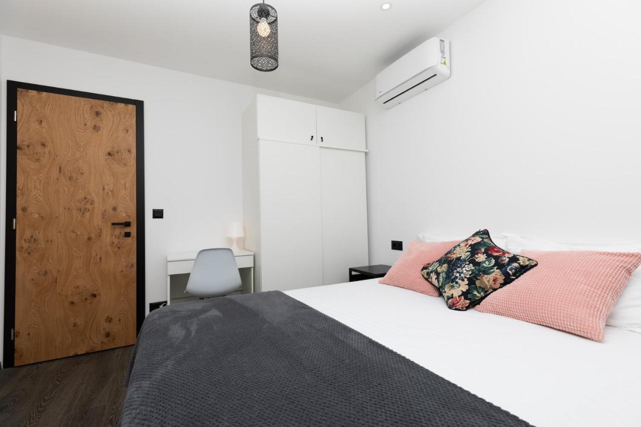 Luxury Apartman Tinel Mimice Exterior foto