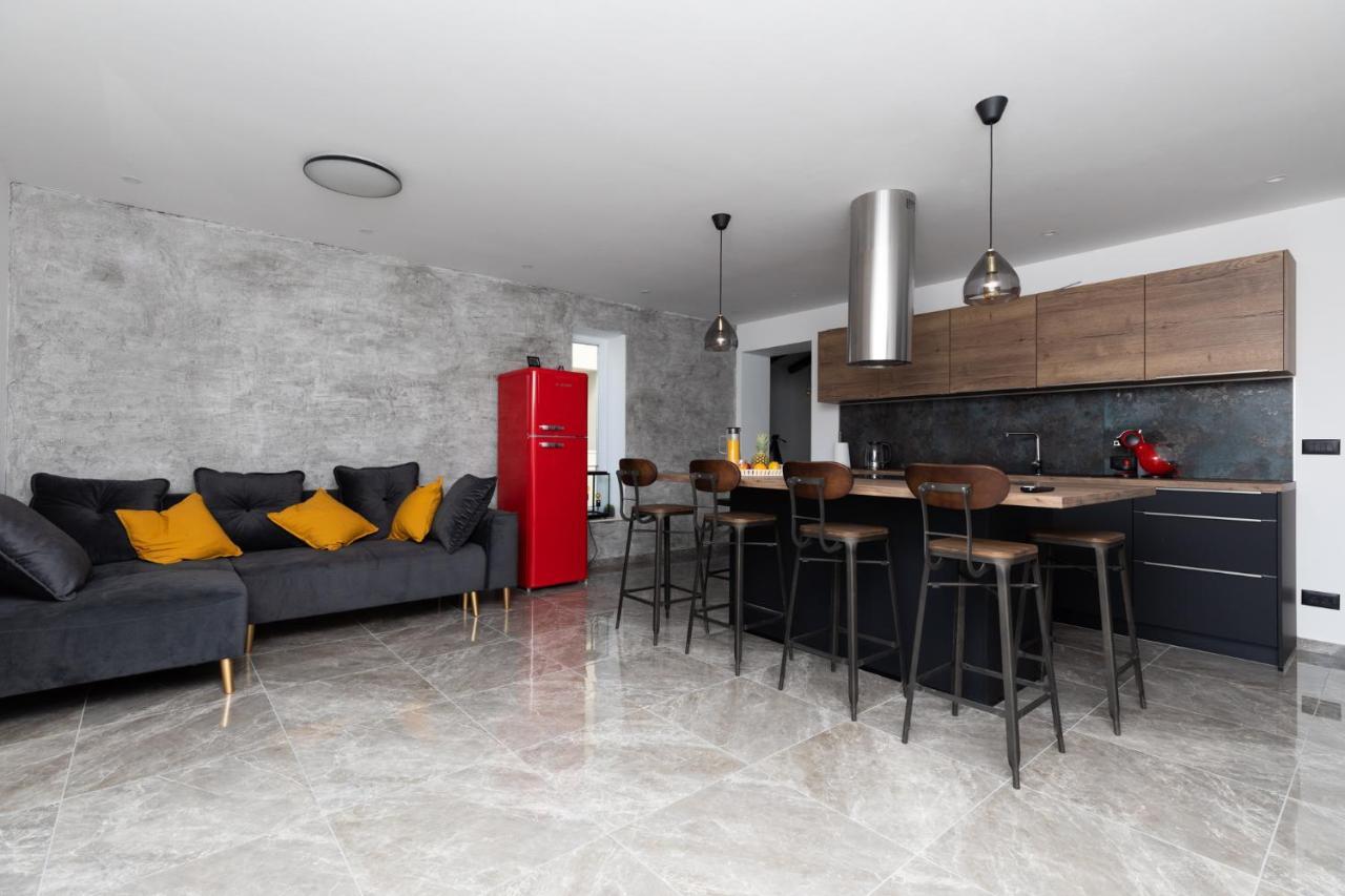 Luxury Apartman Tinel Mimice Exterior foto