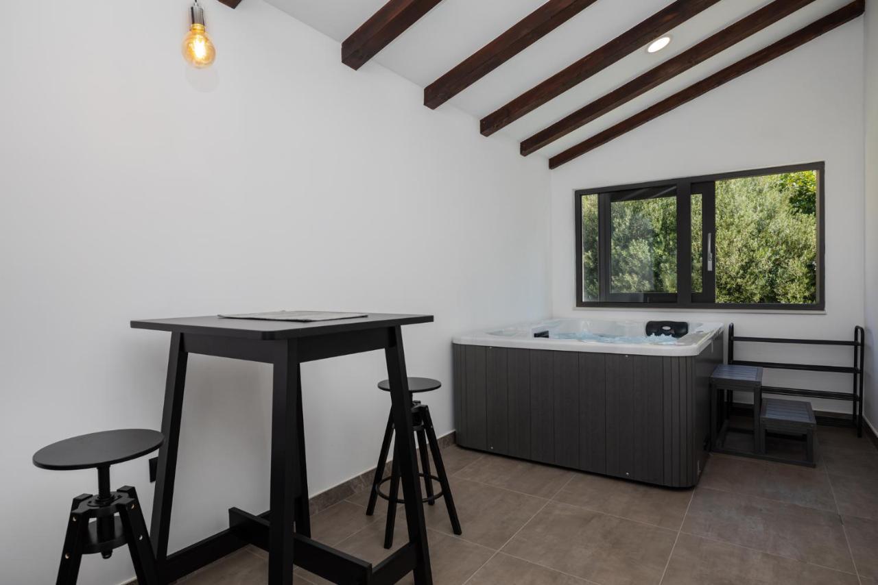 Luxury Apartman Tinel Mimice Exterior foto